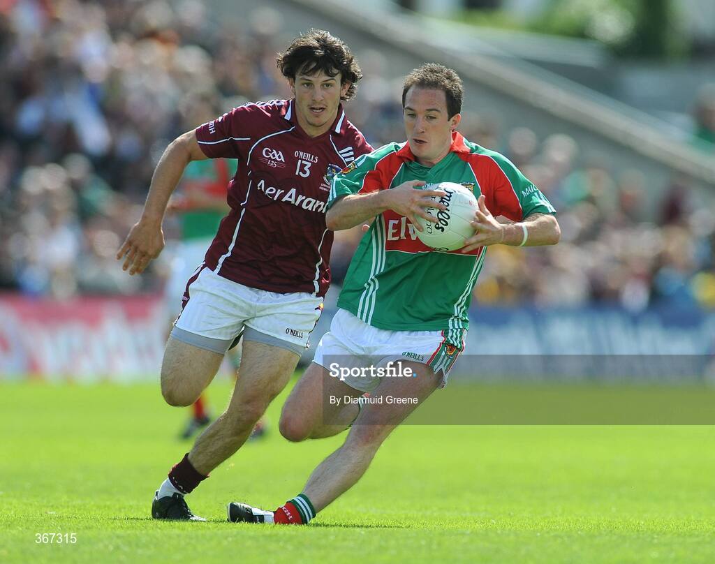 19 July 2009; Alan Dillon, Mayo, in action against Sean Armstrong, Galway. GAA Football Connacht Senior Championship Final, Galway v Mayo, Pearse Stadium, Salthill, Galway. Picture credit: Diarmuid Greene / SPORTSFILE
