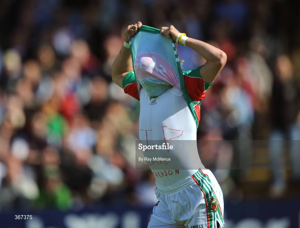 19 July 2009; Conor Mortimer celebrates the second Mayo goal by lifting his jersey to reveal his tribute to Michael Jackson. GAA Football Connacht Senior Championship Final, Galway v Mayo, Pearse Stadium, Salthill, Galway. Picture credit: Ray McManus / SPORTSFILE
