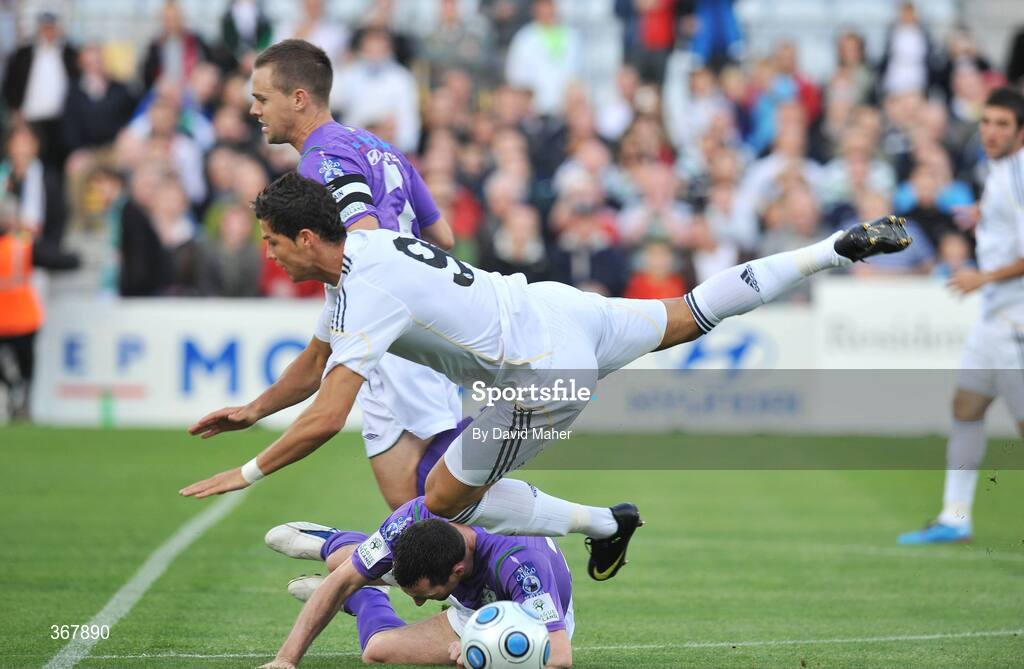 20 July 2009; Cristiano Ronaldo, Real Madrid, in action against Shamrock Rovers. Soccer Friendly, Shamrock Rovers v Real Madrid, Tallaght Stadium, Dublin. Picture credit: David Maher / SPORTSFILE