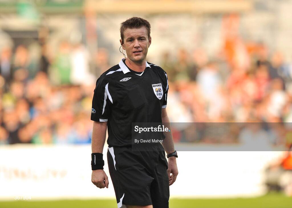 20 July 2009; Referee Alan Kelly during the game. Soccer Friendly, Shamrock Rovers v Real Madrid, Tallaght Stadium, Dublin. Picture credit: David Maher / SPORTSFILE