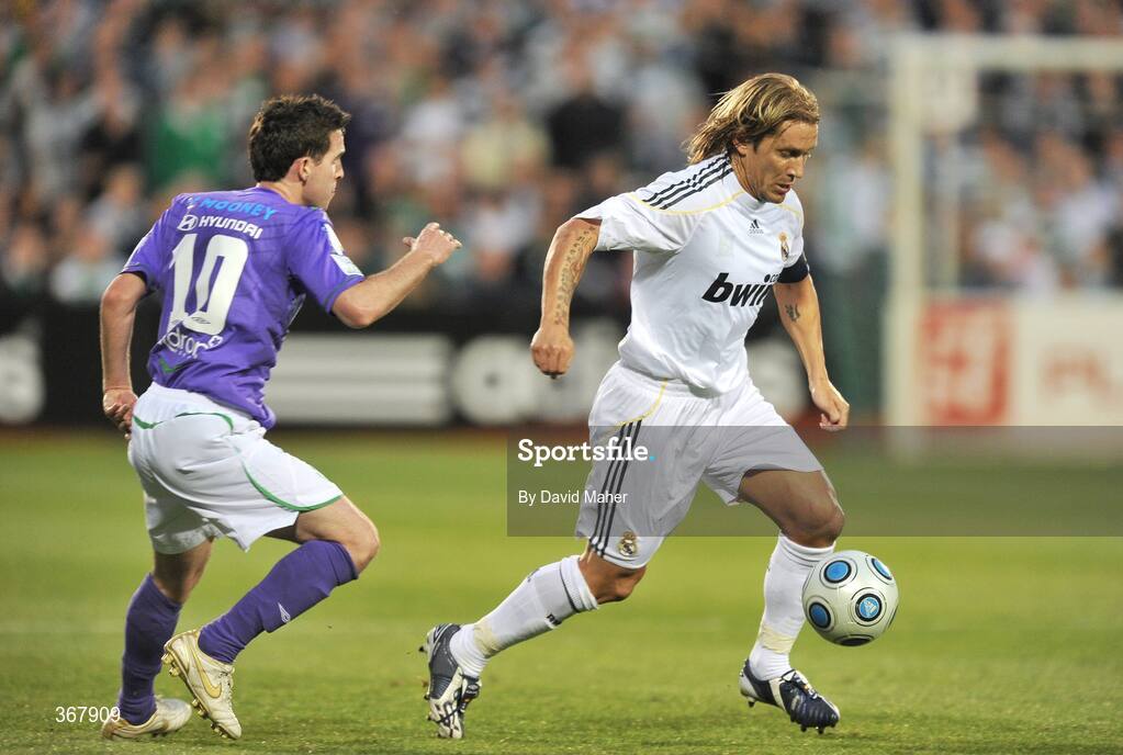 20 July 2009; Miguel Salgado, Real Madrid, in action against Stephen Bradley, Shamrock Rovers. Soccer Friendly, Shamrock Rovers v Real Madrid, Tallaght Stadium, Dublin. Picture credit: David Maher / SPORTSFILE
