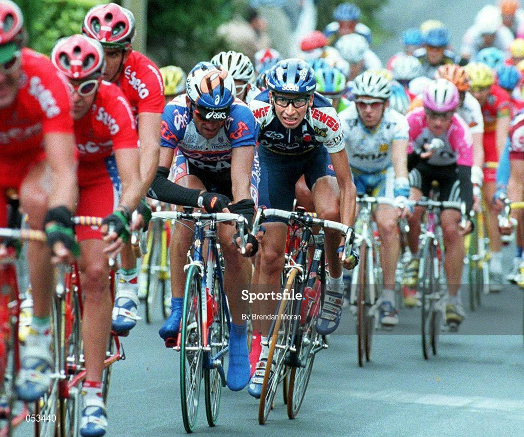 12 July 1998; The Peloton makes it's way through Rathdrum during the 1998 Tour de France - Stage 1 in Dublin. Photo by Brendan Moran/Sportsfile