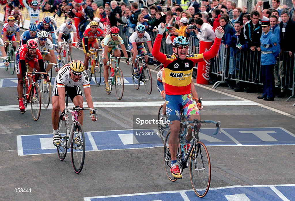 12 July 1998; Tom Steels of the Mapei team celebrates as he crosses the line to win the first stage of the 1998 Tour De France in the Phoenix Park, Dublin. Photo by Pool via Sportsfile