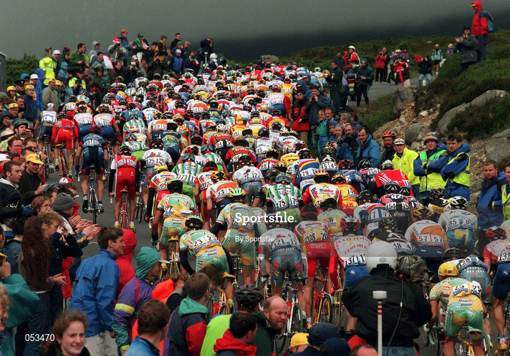 12 July 1998; The Peloton passes through the Wicklow Gap during the 1998 Tour De France - Stage 1 in Wicklow. Photo by Pool via Sportsfile.