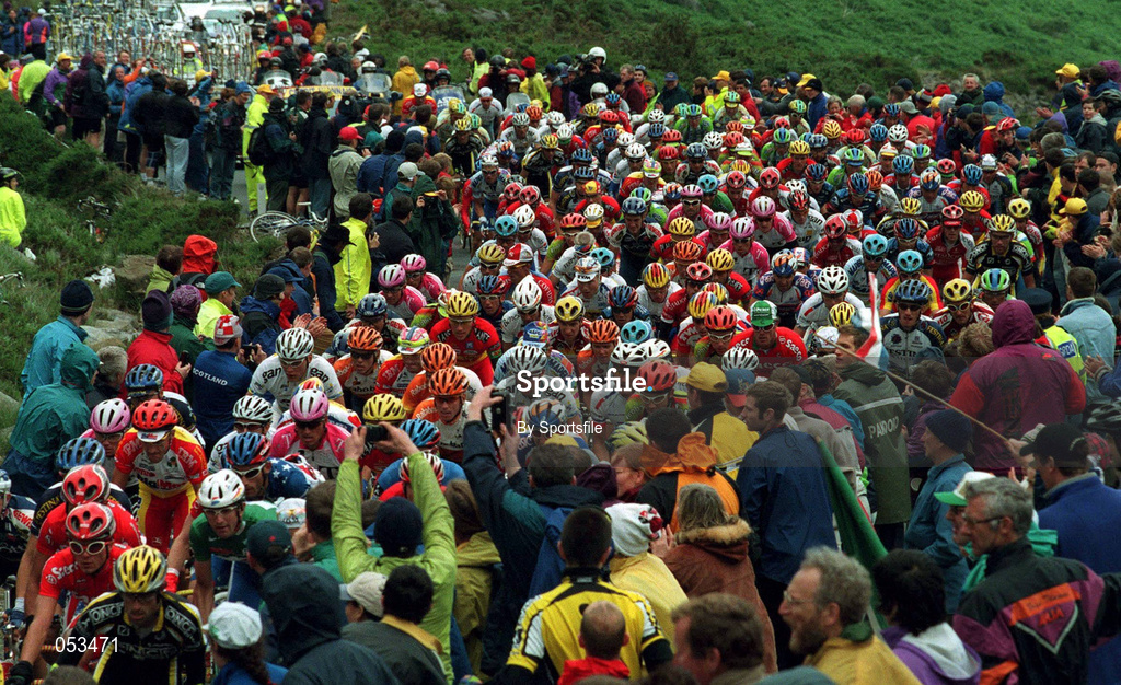 12 July 1998; The Peloton passes through the Wicklow Gap during the 1998 Tour De France - Stage 1 in Wicklow. Photo by Pool via Sportsfile.