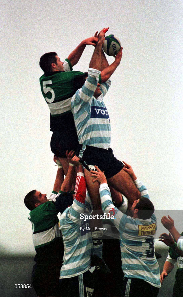 7 November 1998: Jimmy Duffy of Connacht contests a lineout with Emmanuel Lunardi of Racing Club during the The European Shield match between Connacht and Racing Club at Sportsground in Galway. Photo by Matt Browne/Sportsfile