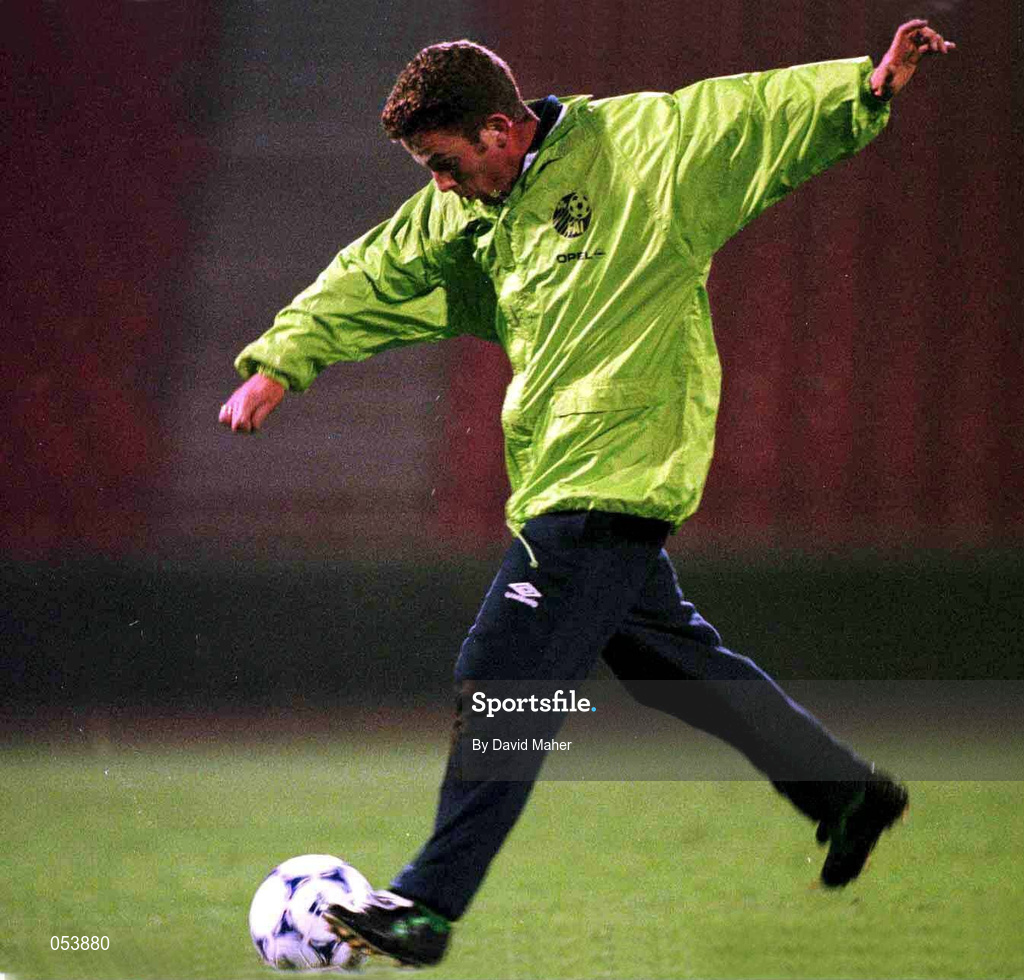 16 November 1998; Mark Kinsella during Republic of Ireland squad training at the Red Star Belgrade Stadium in Belgrade, Yugoslavia. Photo by David Maher/Sportsfile