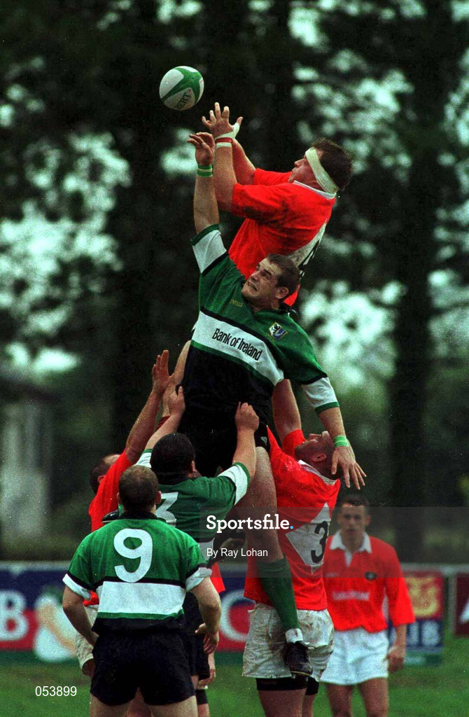 12 September 1998; Mick Galwey of Munster wins a lineout ahead of Graham Heaslip of Connacht during the Guinness Interprovincial Rugby Championship match between Munster and Connacht at Dooradoyle in Limerick. Photo by Ray Lohan/Sportsfile