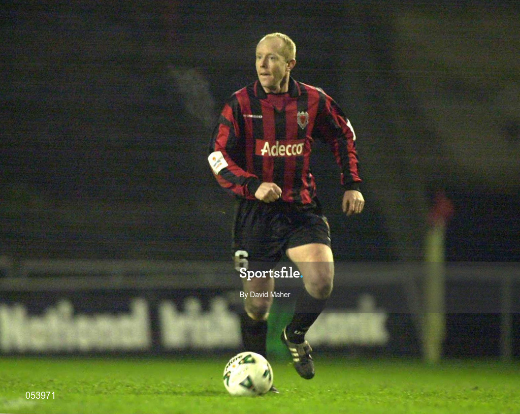 5 January 2001; Dave Hill of Bohemians during the FAI Harp Lager Cup Second Round match between Bohemians and Drogheda United at Dalymount Park in Dublin. Photo by David Maher/Sportsfile