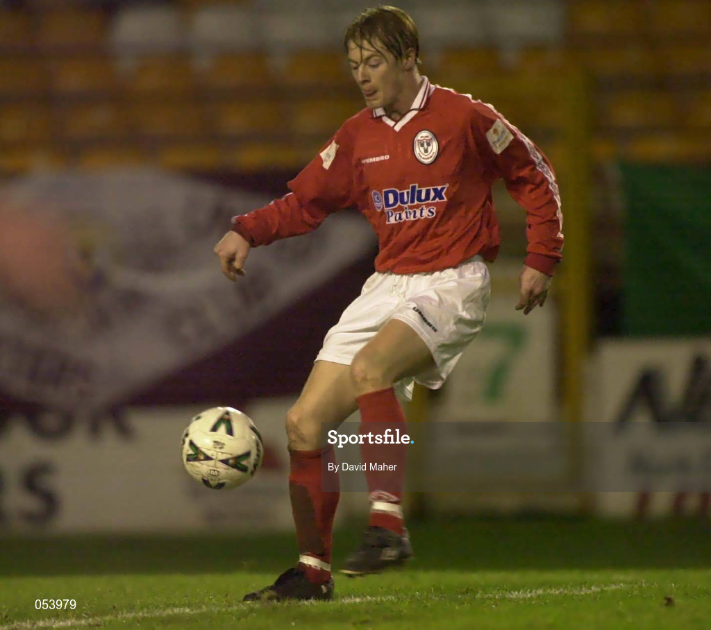 28 January 2000; Mark Hutchison of Shelbourne during the Eircom League Premier Division match between Shelbourne and Galway United at Tolka Park in Dublin. Photo by David Maher/Sportsfile