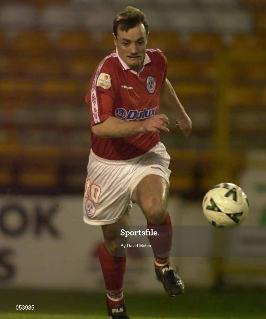 28 January 2000; Stephen Geoghegan of Shelbourne during the Eircom League Premier Division match between Shelbourne and Galway United at Tolka Park in Dublin. Photo by David Maher/Sportsfile