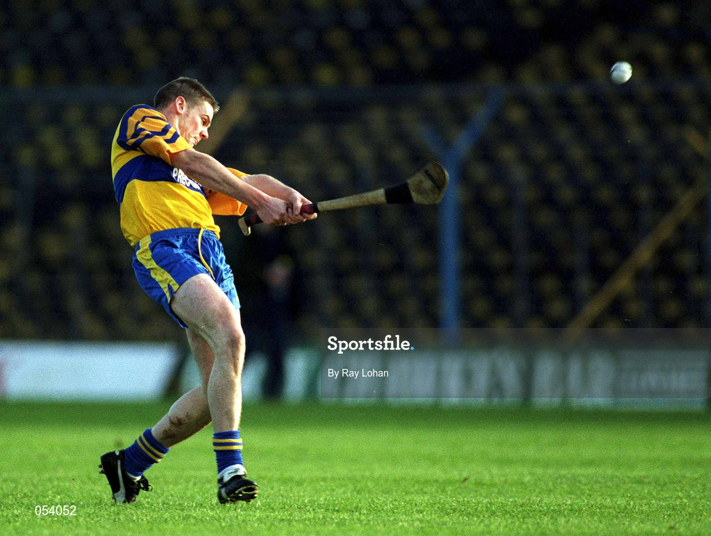 26 November 2000; John Reddan of Sixmilebridge during the AIB Munster Senior Hurling Club Championship Final match between Sixmilebridge and Mount Sion at Semple Stadium in Thurles, Tipperary. Photo by Ray Lohan/Sportsfile