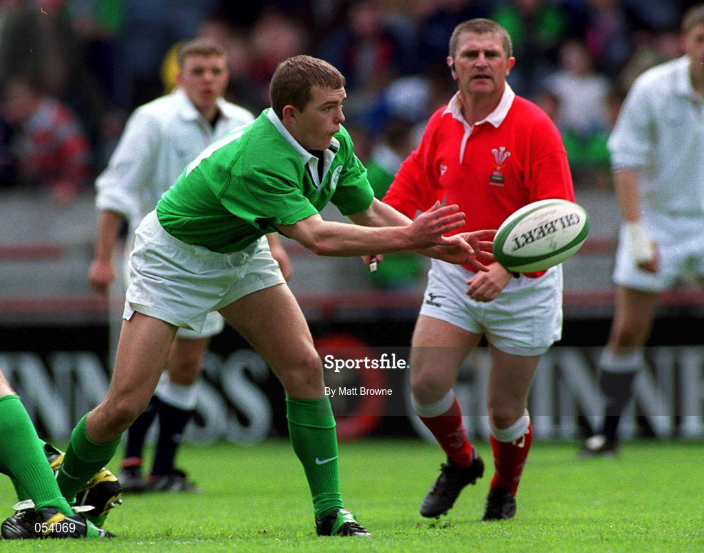 28 April 2000; Conor O'Loughlin of Ireland during the 4 Nations U18 Championship match between Ireland and England at Lansdown Road in Dublin. Photo by Matt Browne/Sportsfile