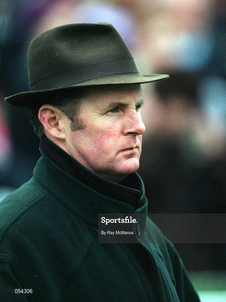26 December 2000; Frank Berry during Day 1 of the Leopardstown Christmas Festival at Leopardstown Racecourse in Dublin. Photo by Ray McManus/Sportsfile