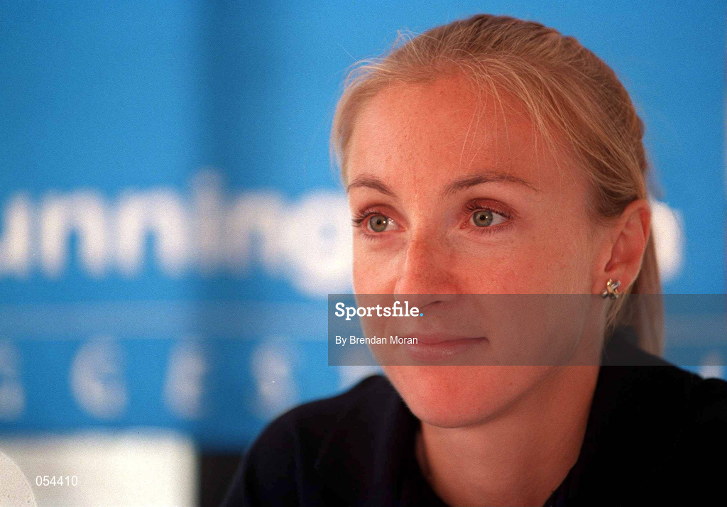 1 October 2000; Paula Radcliffe of Great Britain, Women's 5,000m, in attendance during a press conference in Sydney. Photo by Brendan Moran/Sportsfile
