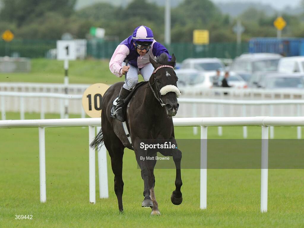 26 July 2009; Girouette with Pat Shanahan up on the way to winning the Irish Stallion Farms European Breeders Fund Sweet Mimosa Stakes. Curragh Racecourse, Co. Kildare. Picture credit: Matt Browne / SPORTSFILE
