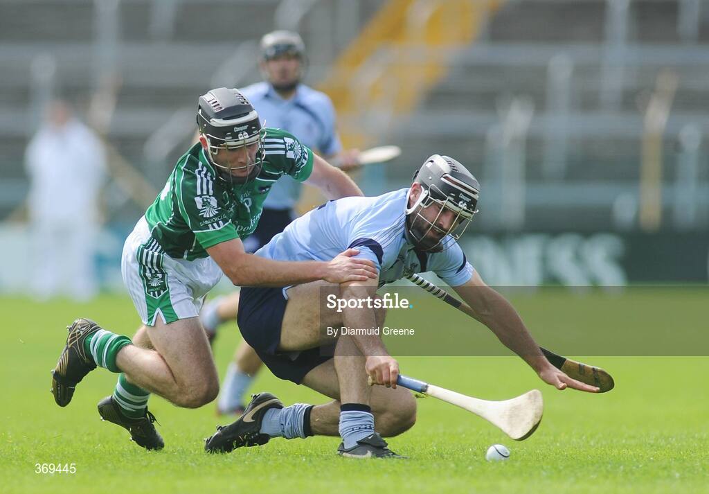 26 July 2009; Stephen Hiney, Dublin, in action against James Ryan, Limerick. GAA All-Ireland Senior Hurling Championship Quarter-Final, Dublin v Limerick, Semple Stadium, Thurles, Co. Tipperary. Picture credit: Diarmuid Greene / SPORTSFILE