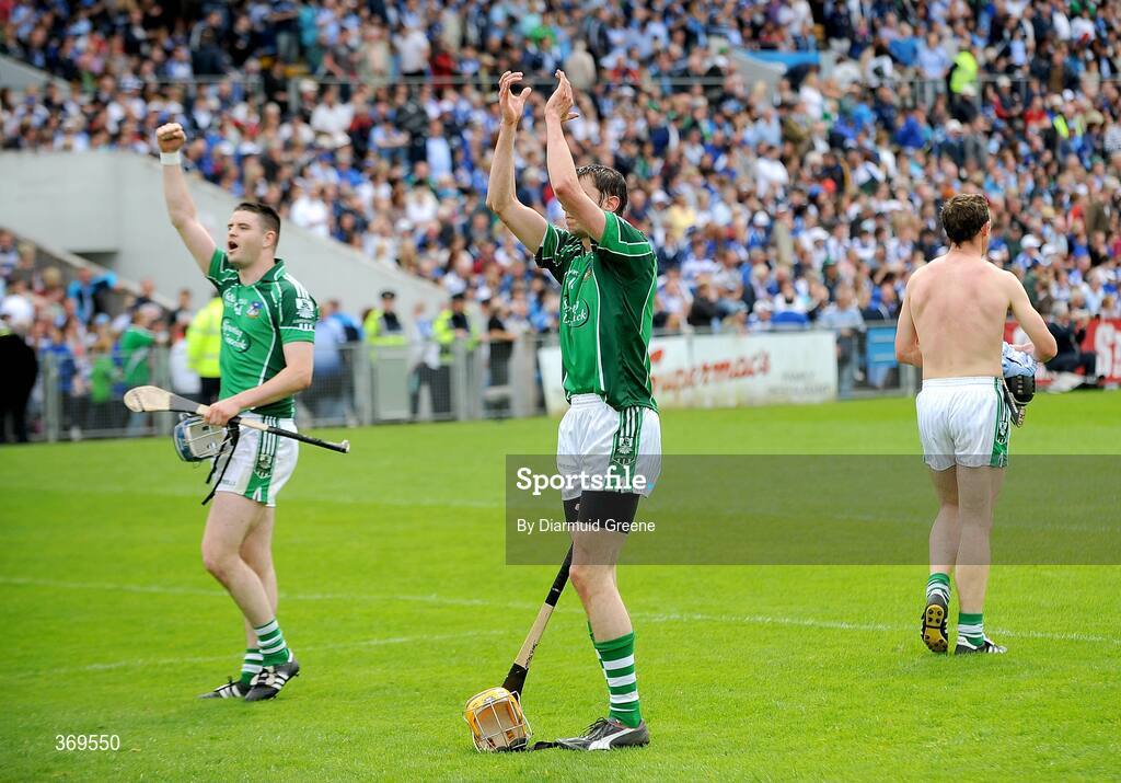 26 July 2009; Limerick's David Breen and Paudie McNamara, left, salute their supporters after the game. GAA All-Ireland Senior Hurling Championship Quarter-Final, Dublin v Limerick, Semple Stadium, Thurles, Co. Tipperary. Picture credit: Diarmuid Greene / SPORTSFILE