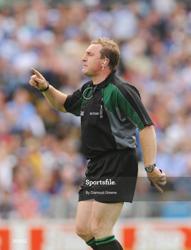 26 July 2009; Referee Michael Wadding, Waterford. GAA All-Ireland Senior Hurling Championship Quarter-Final, Dublin v Limerick, Semple Stadium, Thurles, Co. Tipperary. Picture credit: Diarmuid Greene / SPORTSFILE