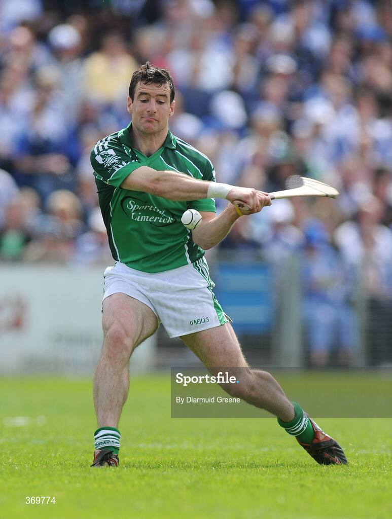 26 July 2009; Andrew O'Shaughnessy, Limerick, takes a free. GAA All-Ireland Senior Hurling Championship Quarter-Final, Dublin v Limerick, Semple Stadium, Thurles, Co. Tipperary. Picture credit: Diarmuid Greene / SPORTSFILE