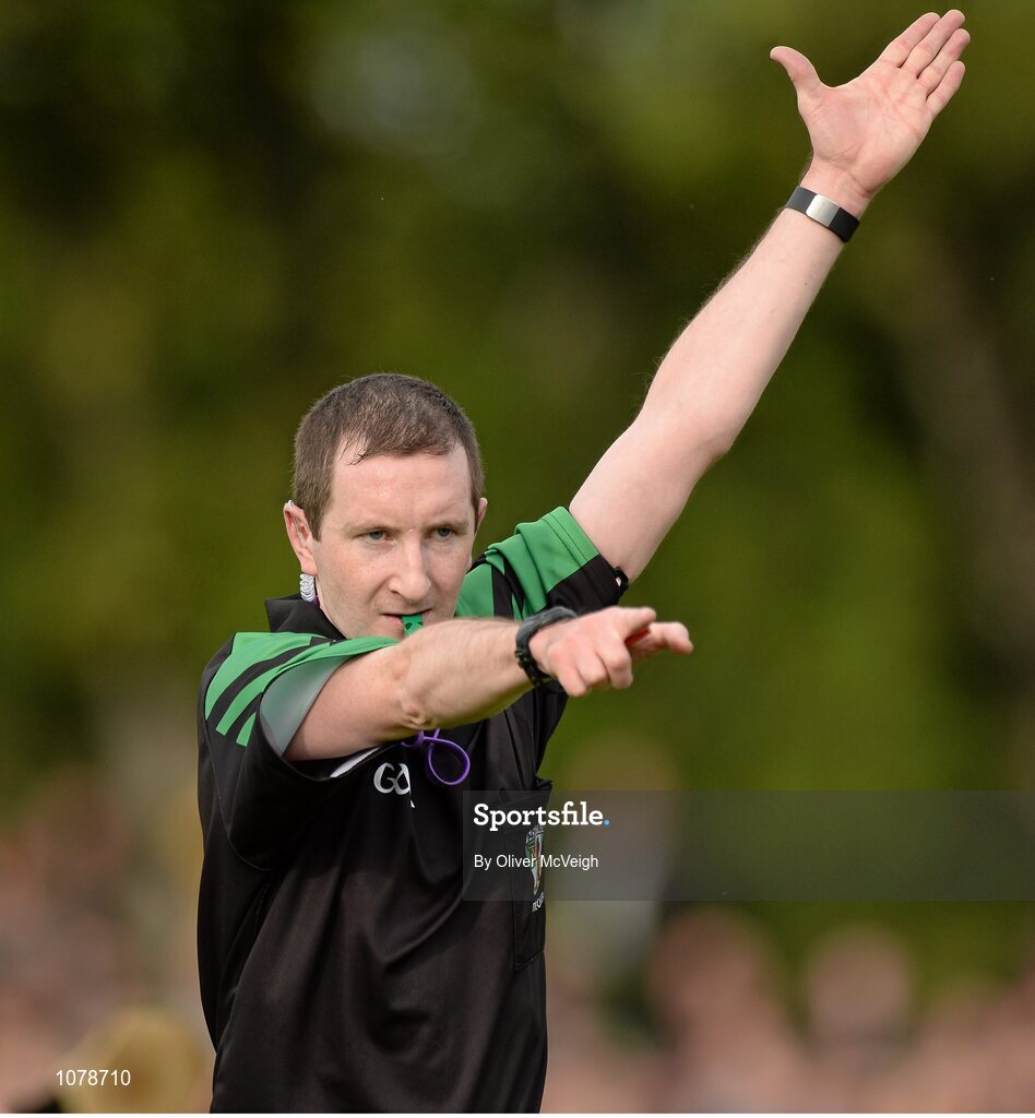 27 September 2015; Referee Colum Cunning. Antrim Senior Championship Hurling Final, Ruairi Og Cushendall v Ballycastle McQuillan, Dunloy GAA Club, Dunloy, Co. Antrim. Picture credit: Oliver McVeigh / SPORTSFILE