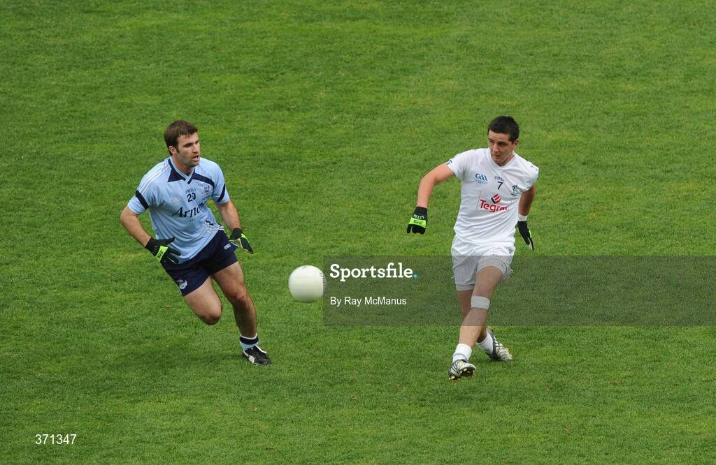 12 July 2009; Mikey Conway, Kildare, in action against Bryan Cullen, Dublin. GAA Football Leinster Senior Championship Final, Dublin v Kildare, Croke Park, Dublin. Picture credit: Ray McManus / SPORTSFILE