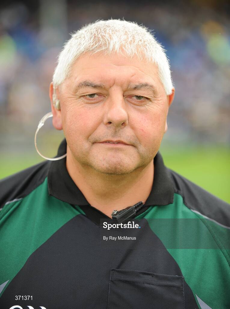 26 July 2009; Linesman Seanie McMahon, Clare. GAA All-Ireland Senior Hurling Championship Quarter-Final, Dublin v Limerick, Semple Stadium, Thurles, Co. Tipperary. Picture credit: Ray McManus / SPORTSFILE