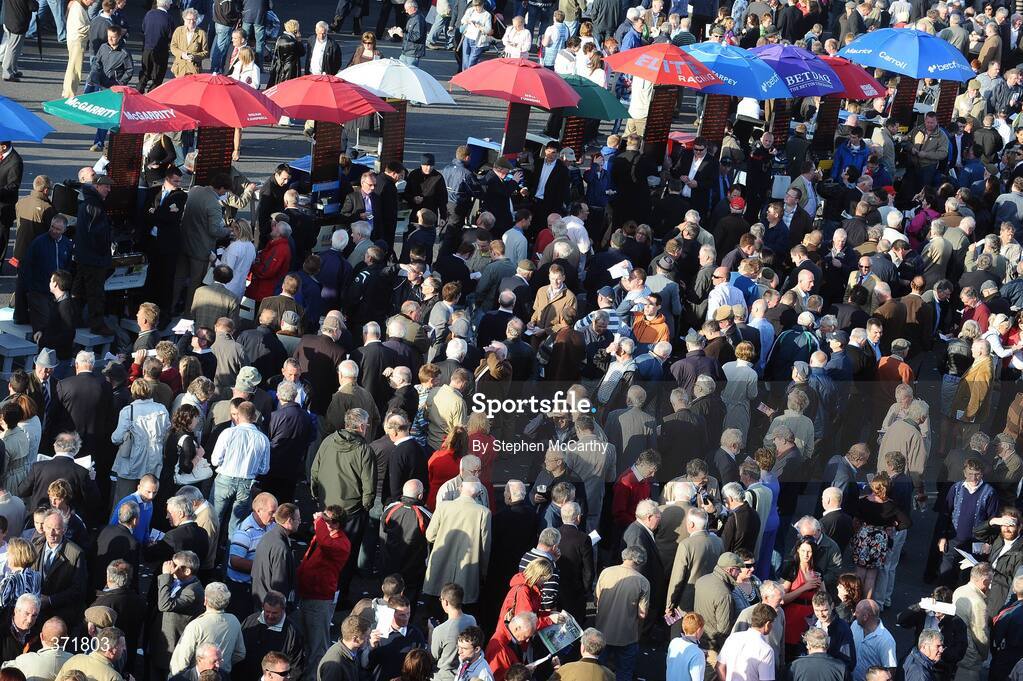 27 July 2009; A general view of the betting ring. Galway Racing Festival, Ballybrit, Galway. Picture credit: Stephen McCarthy / SPORTSFILE
