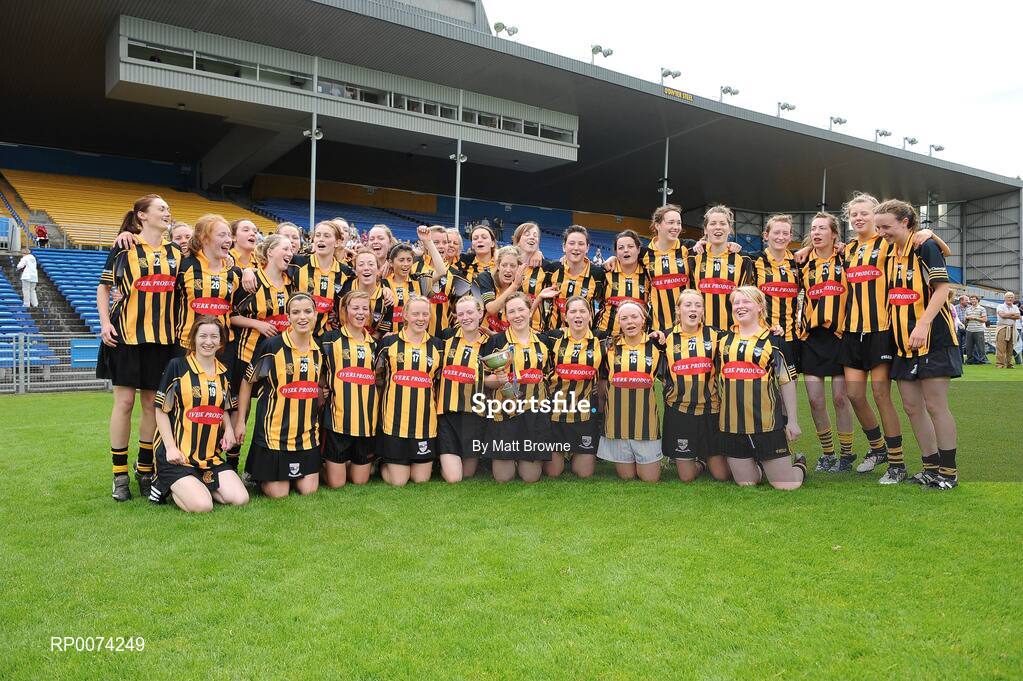 8 August 2009; The Kilkenny squad celebrate with the cup. All-Ireland Camogie Minor A Championship Final, Kilkenny v Clare, Semple Stadium, Thurles, Co. Tipperary. Picture credit: Matt Browne / SPORTSFILE