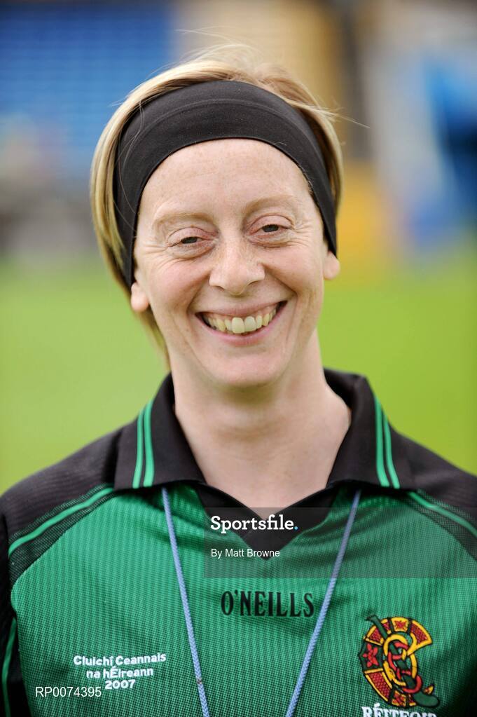 8 August 2009; Referee, Julie O'Neill. All-Ireland Camogie Minor A Championship Final, Kilkenny v Clare, Semple Stadium, Thurles, Co. Tipperary. Picture credit: Matt Browne / SPORTSFILE