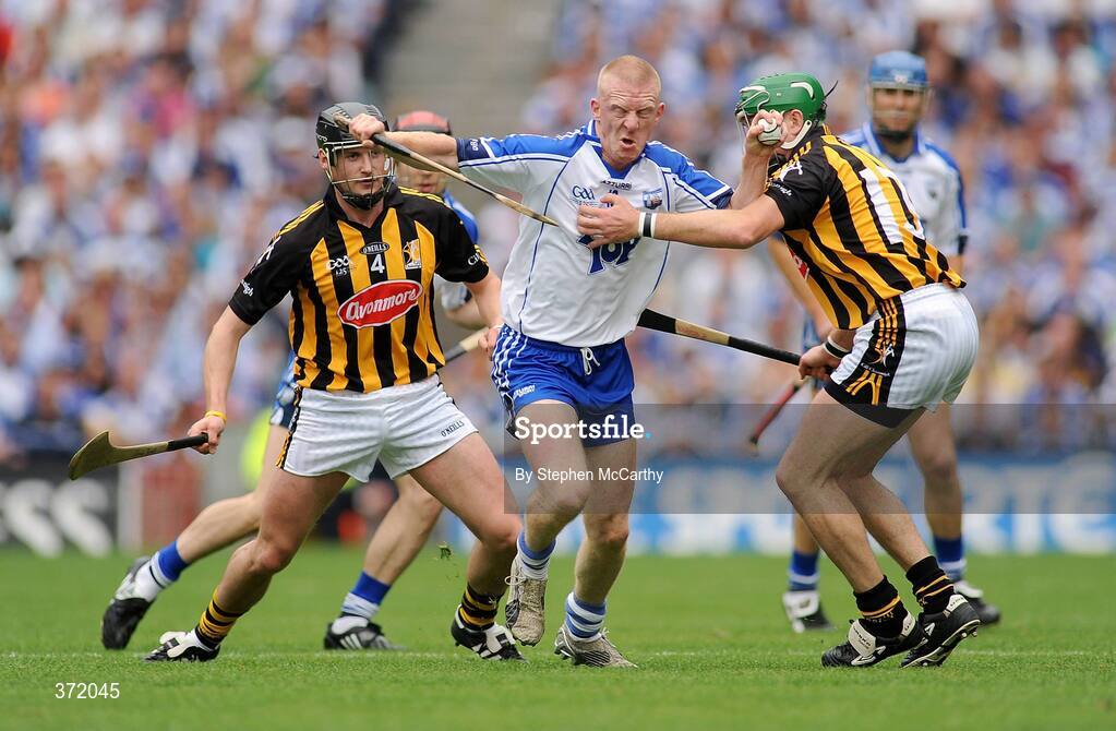 9 August 2009; John Miullane, Waterford, in action against Jackie Tyrrell, left, and Eddie Brennan, Kilkenny. GAA Hurling All-Ireland Senior Championship Semi-Final, Kilkenny v Waterford, Croke Park, Dublin. Picture credit: Stephen McCarthy / SPORTSFILE