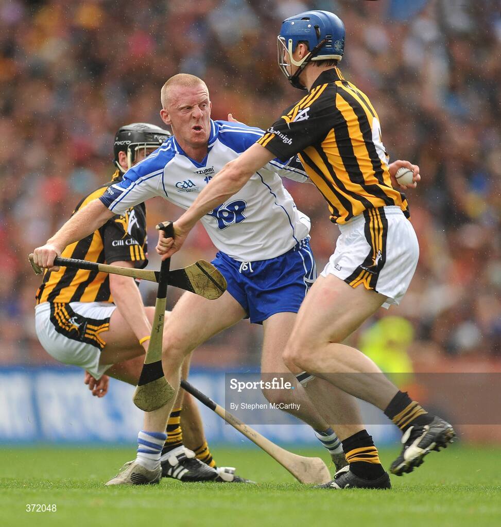 9 August 2009; John Mullane, Waterford, in action against Jackie Tyrrell, left, and Brian Hogan, Kilkenny. GAA Hurling All-Ireland Senior Championship Semi-Final, Kilkenny v Waterford, Croke Park, Dublin. Picture credit: Stephen McCarthy / SPORTSFILE