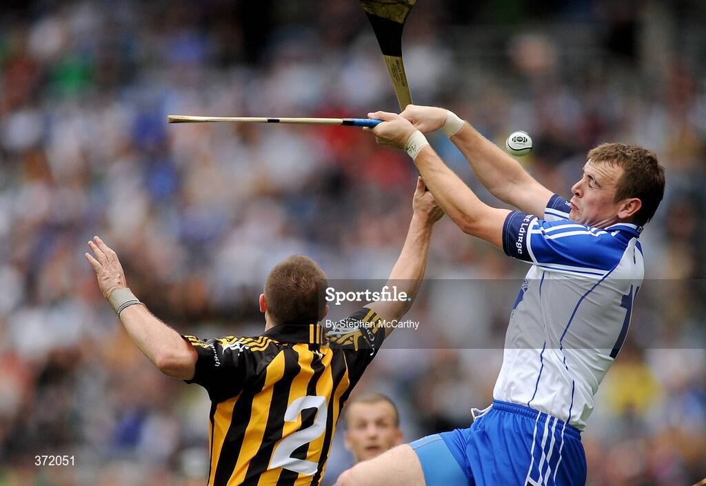 9 August 2009; Eoin Kelly, Waterford, in action against Michael Kavanagh, Kilkenny. GAA Hurling All-Ireland Senior Championship Semi-Final, Kilkenny v Waterford, Croke Park, Dublin. Picture credit: Stephen McCarthy / SPORTSFILE