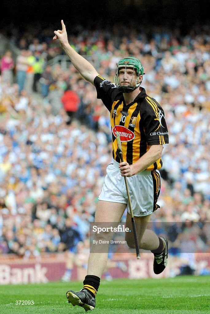 9 August 2009; Henry Shefflin, Kilkenny, celebrates scoring his side's second goal. GAA Hurling All-Ireland Senior Championship Semi-Final, Kilkenny v Waterford, Croke Park, Dublin. Picture credit: Daire Brennan / SPORTSFILE