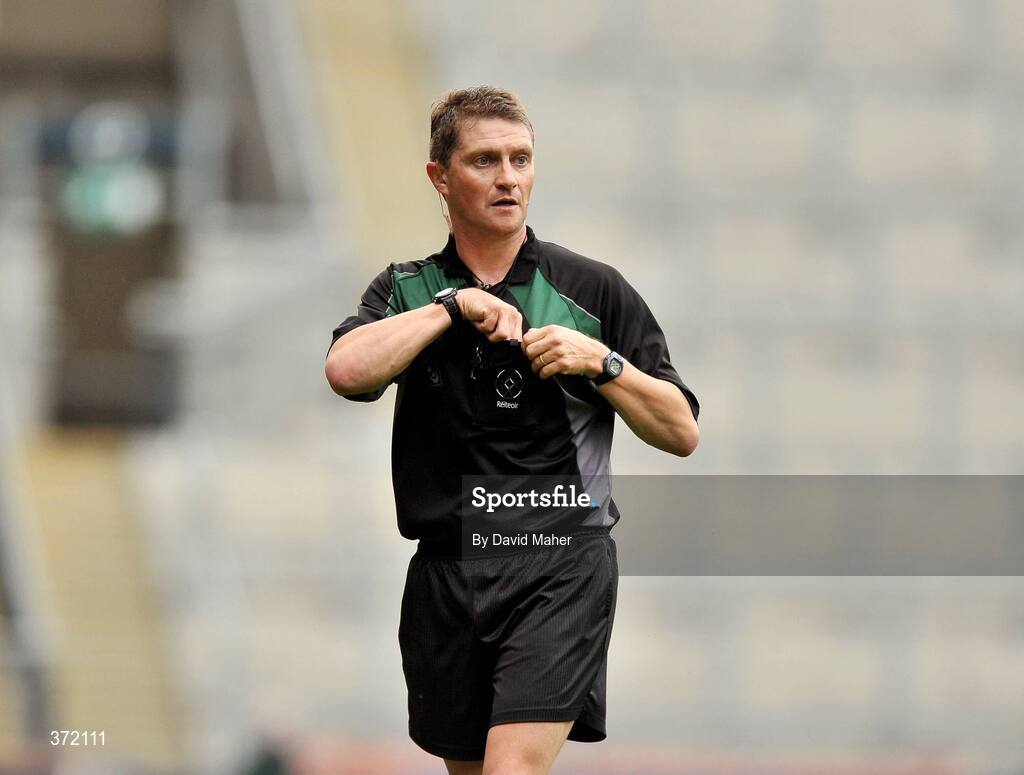 9 August 2009; Referee Barry Kelly. GAA Hurling All-Ireland Senior Championship Semi-Final, Kilkenny v Waterford, Croke Park, Dublin. Picture credit: David Maher / SPORTSFILE