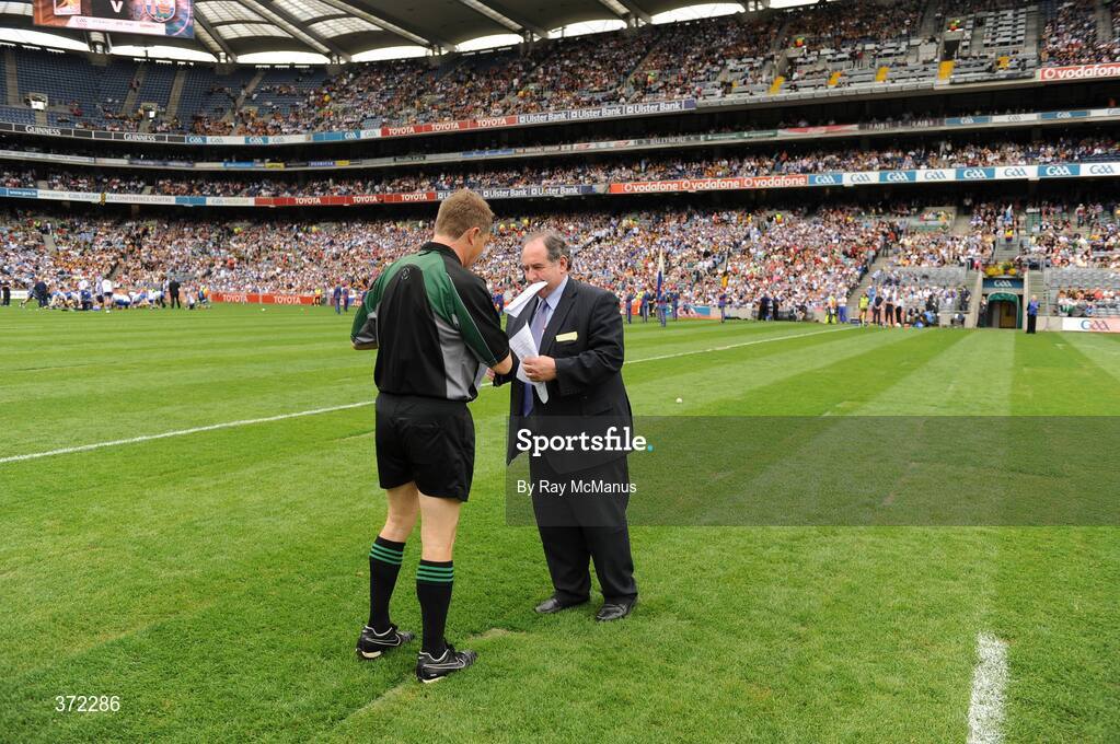 9 August 2009; Kilkenny secretary Ned Quinn hands the official team sheet to referee Barry Kelly before the game. GAA Hurling All-Ireland Senior Championship Semi-Final, Kilkenny v Waterford, Croke Park, Dublin. Picture credit: Ray McManus / SPORTSFILE