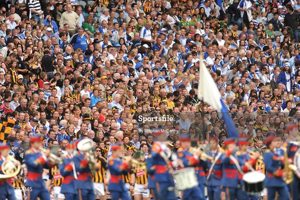 9 August 2009; Supporters watch on during the pre-match parade. GAA Hurling All-Ireland Senior Championship Semi-Final, Kilkenny v Waterford, Croke Park, Dublin. Picture credit: Stephen McCarthy / SPORTSFILE
