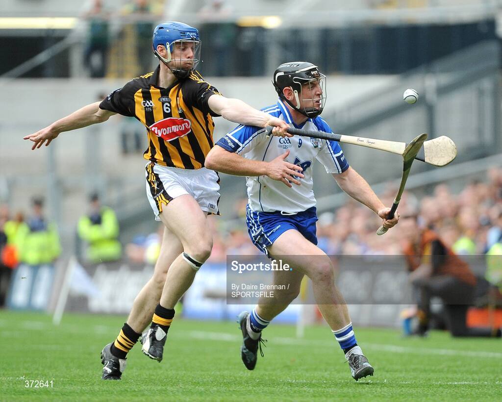 9 August 2009; Kevin Moran, Waterford, in action against Brian Hogan. GAA Hurling All-Ireland Senior Championship Semi-Final, Kilkenny v Waterford, Croke Park, Dublin. Picture credit: Daire Brennan / SPORTSFILE