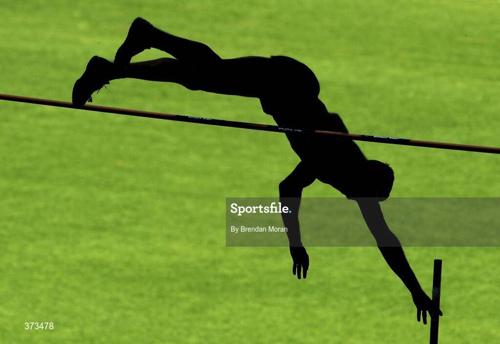 20 August 2009; Giuseppe Gibilosco of Italy clears 5.65m during qualification for the Men's Pole Vault Final. 12th IAAF World Championships in Athletics, Olympic Stadium, Berlin, Germany. Picture credit: Brendan Moran / SPORTSFILE