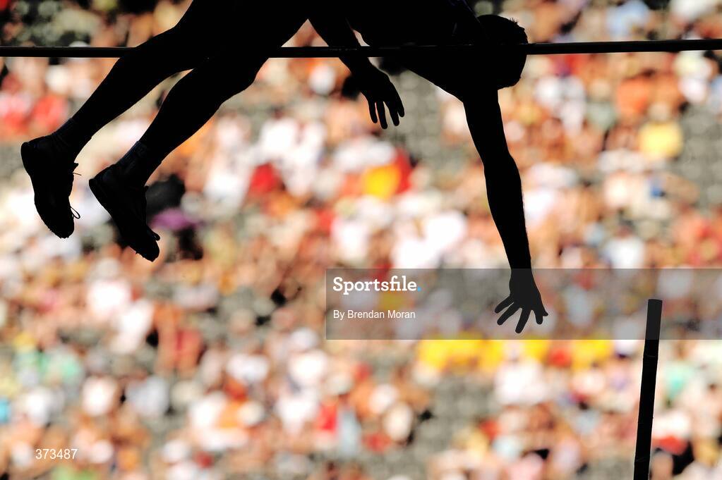 20 August 2009; Giuseppe Gibilosco of Italy clears 5.65m during qualification for the Men's Pole Vault Final. 12th IAAF World Championships in Athletics, Olympic Stadium, Berlin, Germany. Picture credit: Brendan Moran / SPORTSFILE