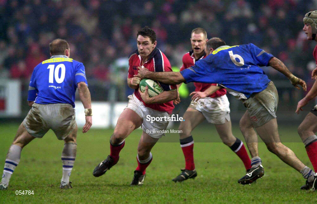 20 January 2001; David Wallace of Munster in action against Gregor Townsend, left, and Jose Diaz of Castres during the Heineken Cup Pool 4 Round 6 match between Munster and Castres at Musgrave Park in Cork. Photo by Brendan Moran/Sportsfile