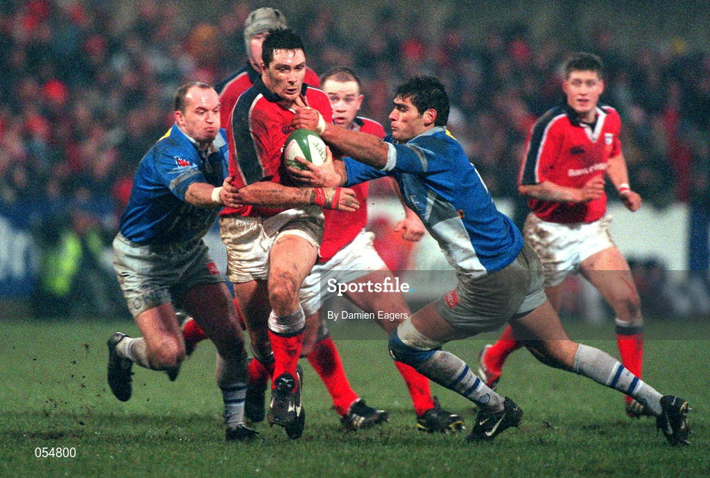 20 January 2001; David Wallace of Munster in action against Gregor Townsend, left, and Eric Artiguste of Castres during the Heineken Cup Pool 4 Round 6 match between Munster and Castres at Musgrave Park in Cork. Photo by Damien Eagers/Sportsfile
