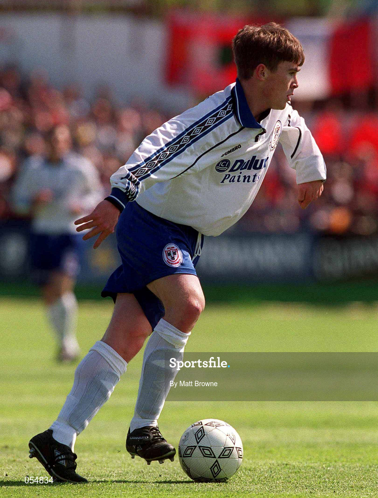 30 April 2000; Richie Baker of Shelbourne during the FAI Cup Final match between Shelbourne and Bohemians at Tolka Park in Dublin. Photo by Matt Browne/Sportsfile