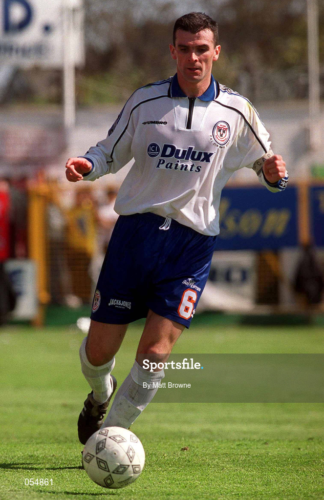 30 April 2000; Pat Scully of Shelbourne during the FAI Cup Final match between Shelbourne and Bohemians at Tolka Park in Dublin. Photo by Matt Browne/Sportsfile