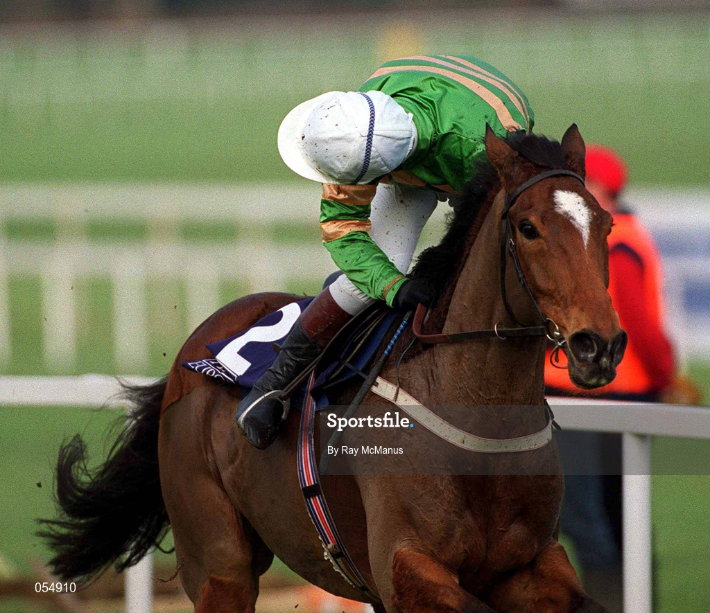 21 January 2001; Jockey Charlie Swan looks over his shoulder as he guides Istabraq to win The AIG Europe Champion Hurdle at Leopardstown Racecourse in Dublin. Photo by Ray McManus/Sportsfile
