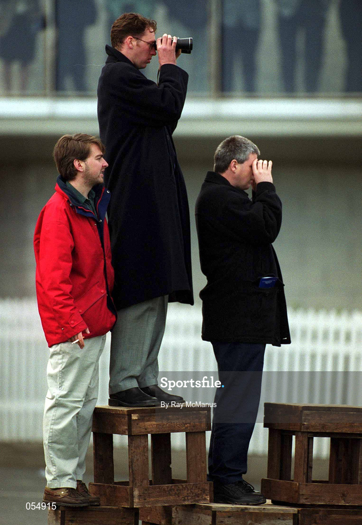 21 January 2001; Racegoers watch The AIG Europe Champion Hurdle which was won by Istabraq at Leopardstown Racecourse in Dublin. Photo by Ray McManus/Sportsfile