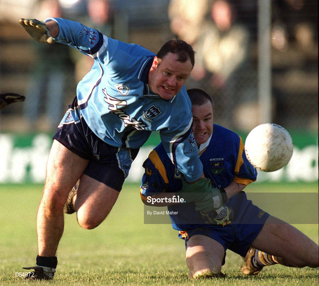 21 January 2001; Vinny Murphy of Dublin in action against Mark Coffey of Wicklow during the O'Byrne Cup Quarter-Final match between Wicklow and Dublin at the County Grounds in Aughrim, Wicklow. Photo by David Maher/Sportsfile