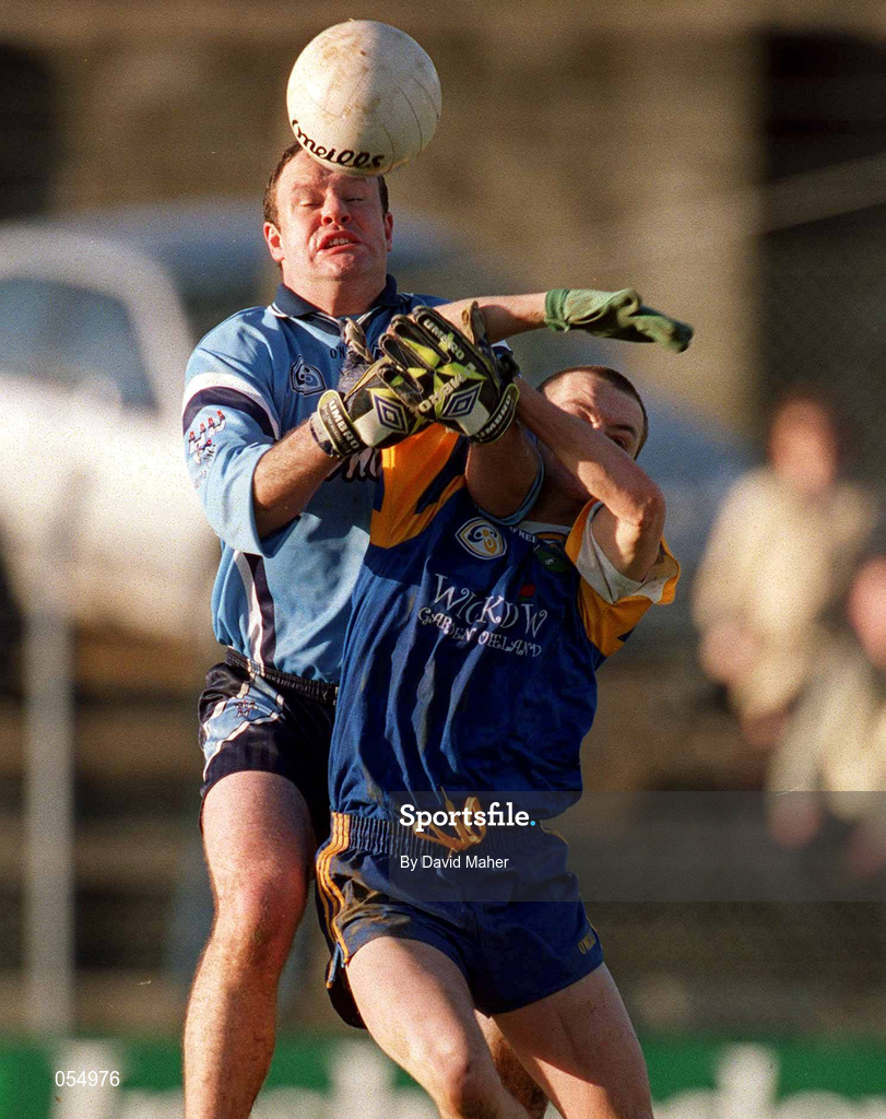 21 January 2001; Vinny Murphy of Dublin in action against Mark Coffey of Wicklow during the O'Byrne Cup Quarter-Final match between Wicklow and Dublin at the County Grounds in Aughrim, Wicklow. Photo by David Maher/Sportsfile