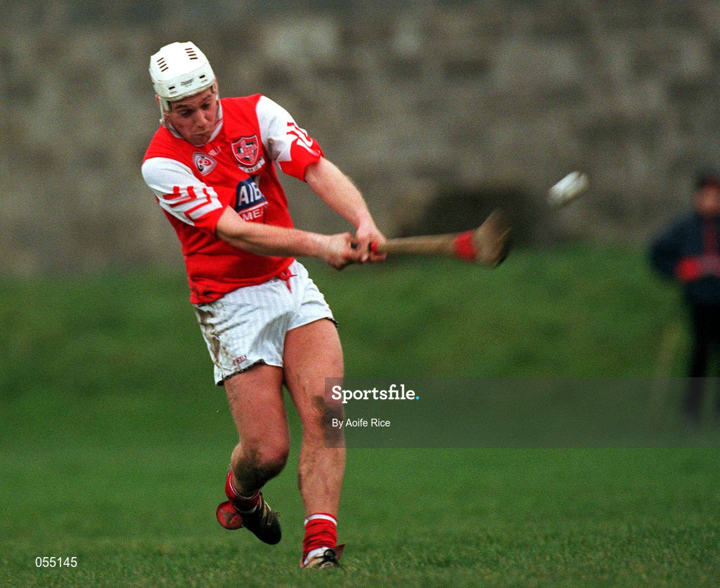 30 January 2000; Aidan Carter of Louth during the Kehoe Cup Quarter-Final match between Meath and Louth at Pairc Naomh Brid in Dundalk, Louth. Photo by Aoife Rice/Sportsfile