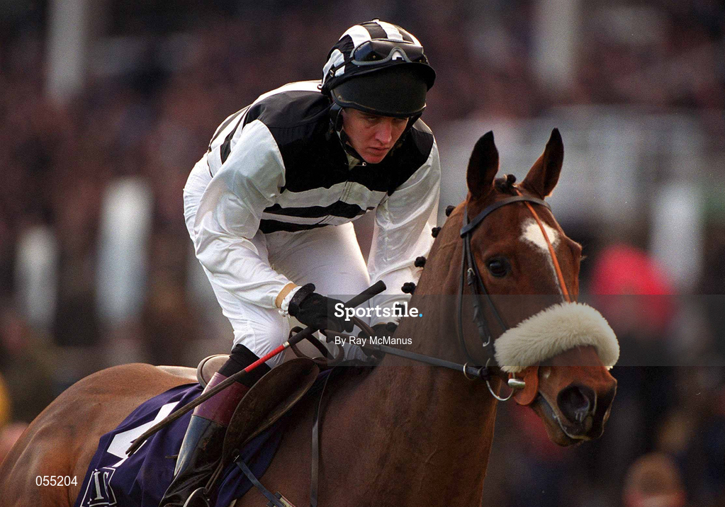 21 January 2001; Moscow Flyer, with Barry Geraghty up, canters to the start a at Leopardstown Racecourse in Dublin. Photo by Ray McManus/Sportsfile